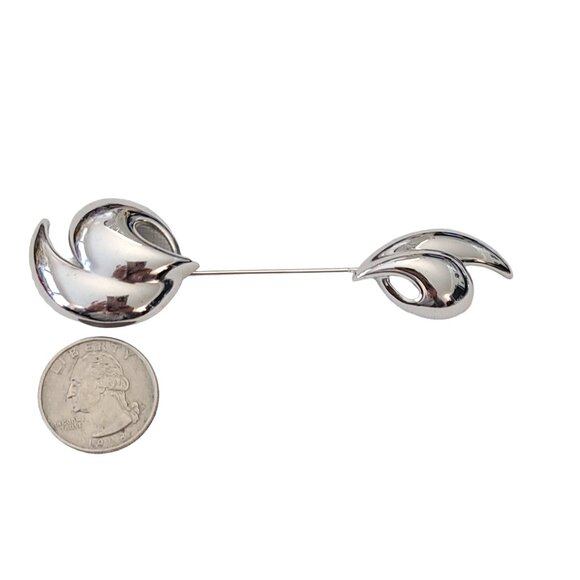 Kunio Matsumoto Trifari Swirl Silver Tone Jabot-Style Lapel Stick Pin, E999 - Picture 8 of 11